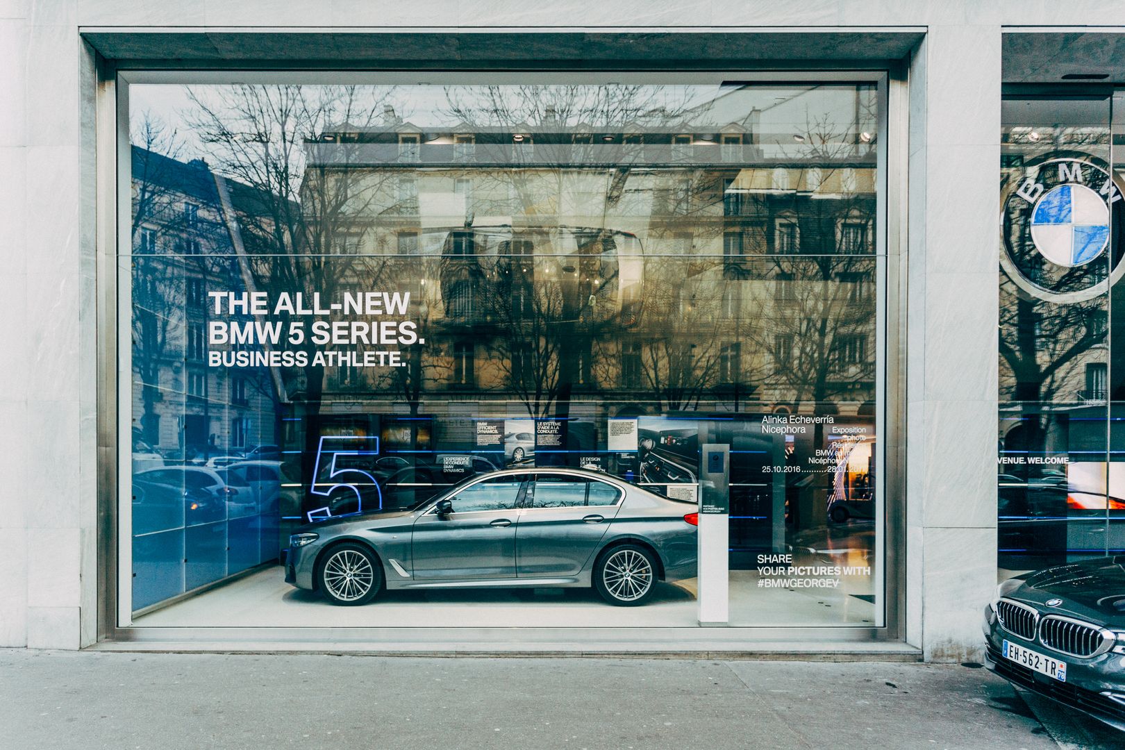 Brand Store BMW George V Vitrine BMW SeÃÅrie 5 2017 1 1080